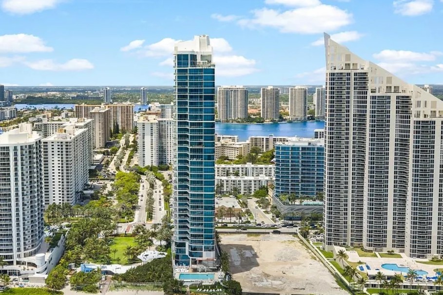 Chateau Beach Tower