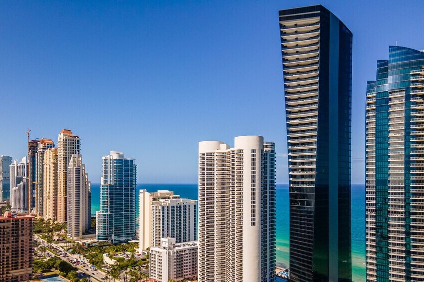 Muse Residences View from Collins Avenue