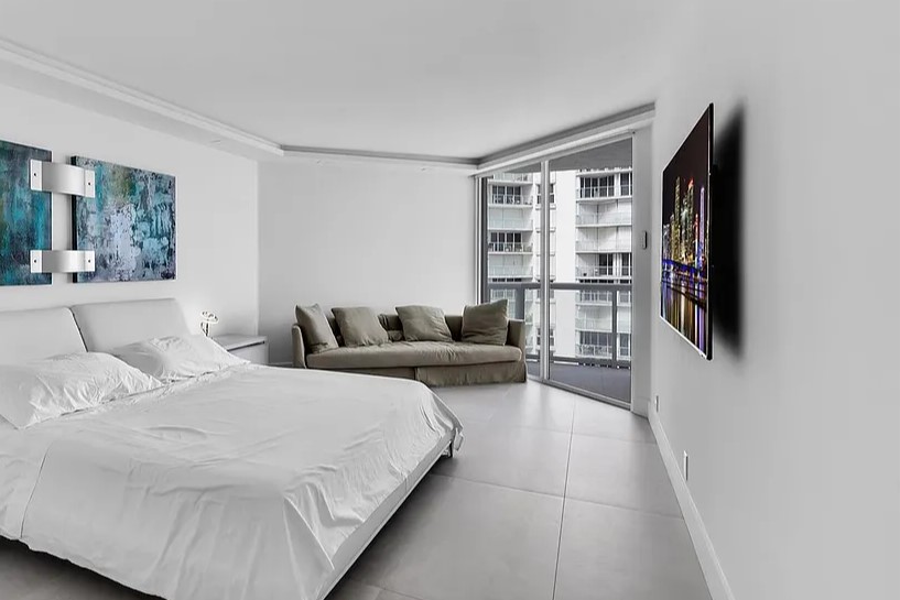 Oceania I Condo