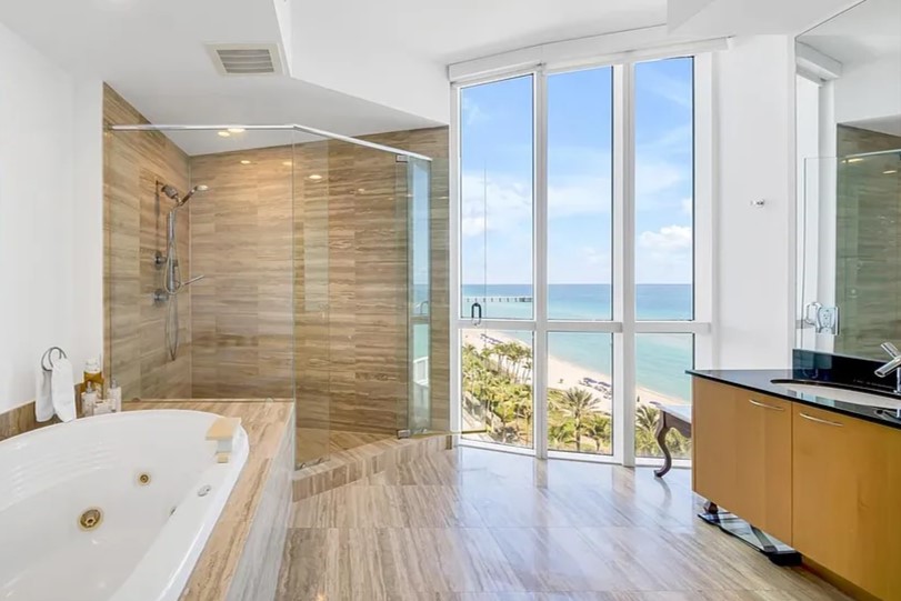 Trump Tower I Bathroom