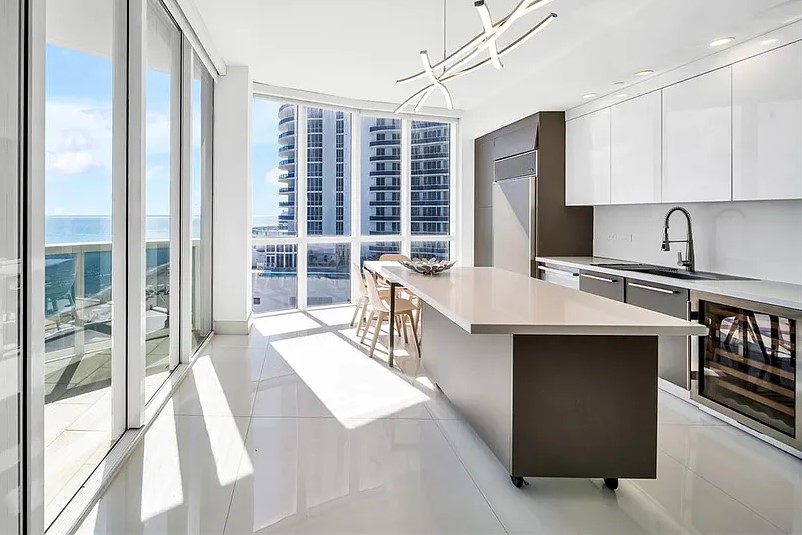 Trump Tower I Kitchen