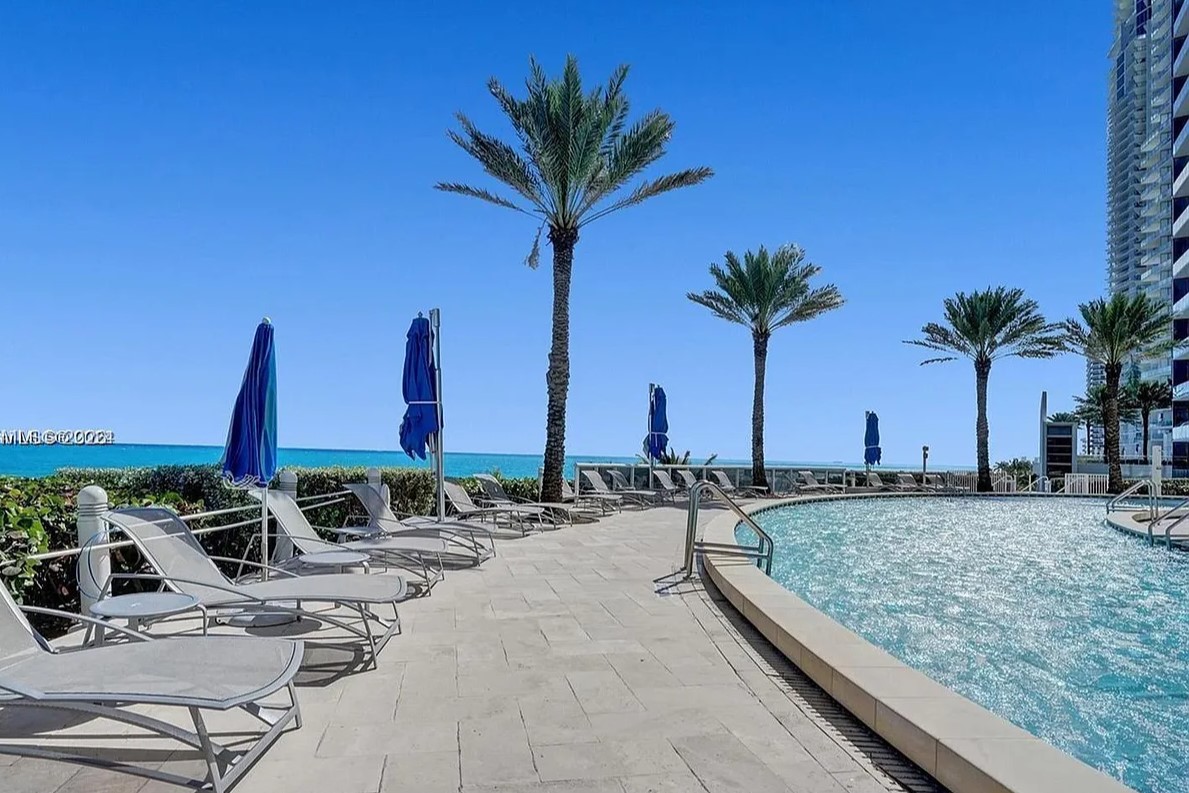 Ocean IV Pool