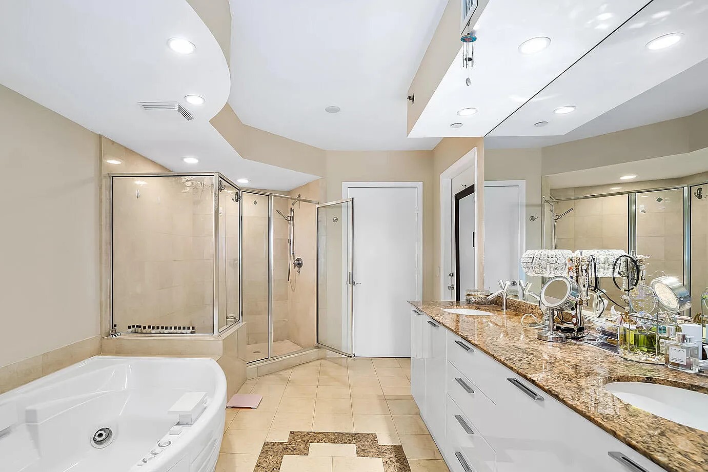 Ocean III Bathroom Condo
