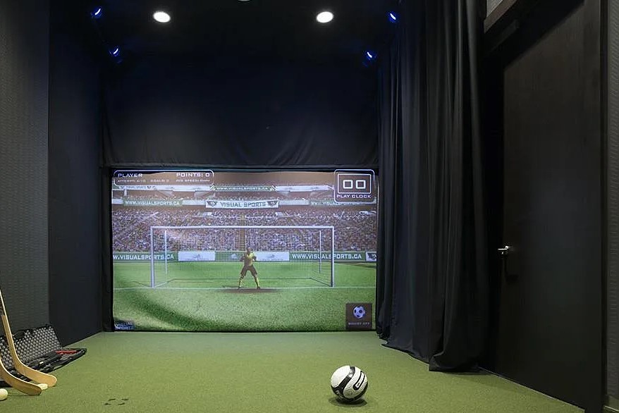 Porsche Design Tower Entertainment