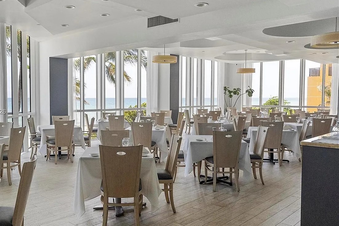 Oceania II Restaurant
