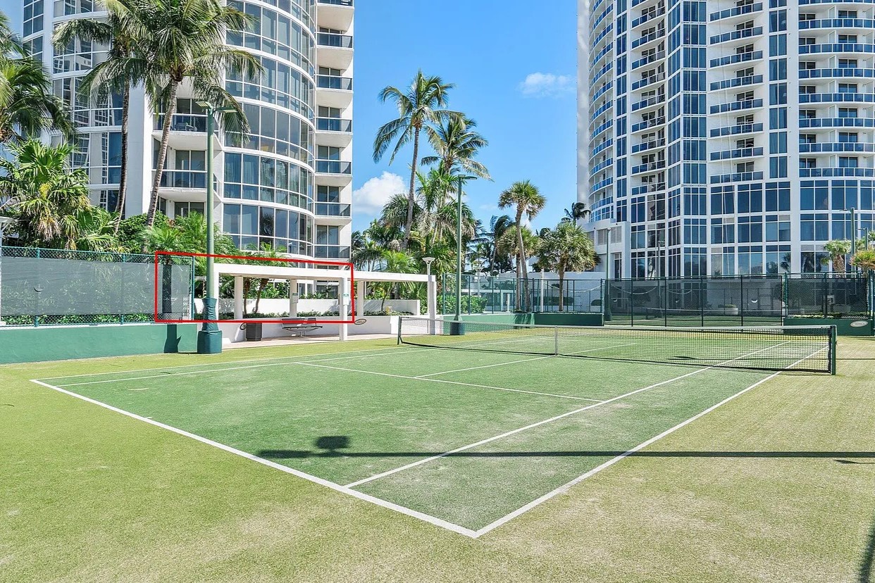 Trump Palace Tennis Court