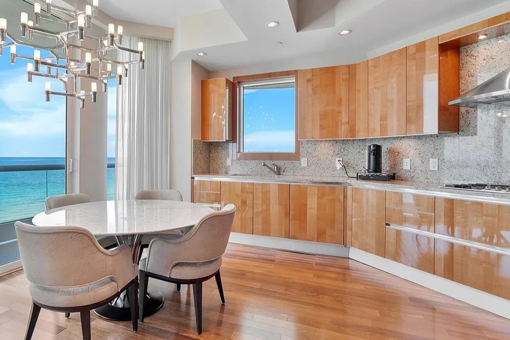 Turnberry Ocean Colony Kitchen