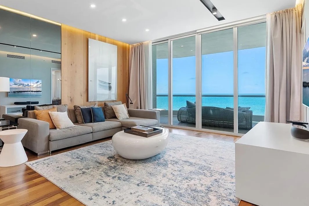 Turnberry Ocean Colony Condo