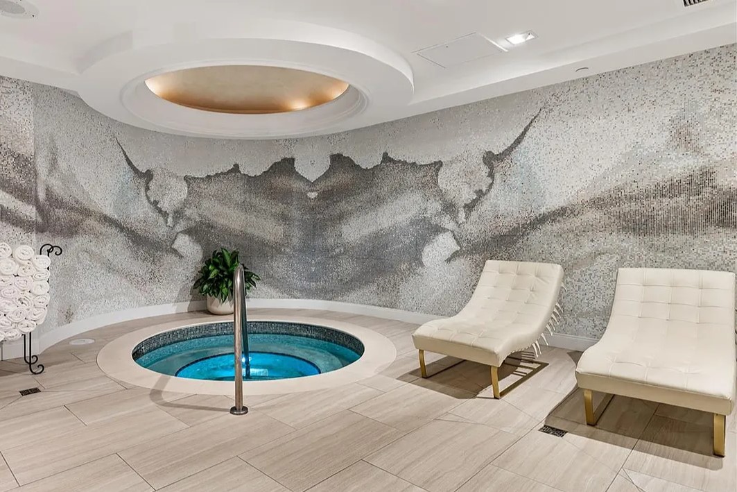Turnberry Ocean Colony Hot Tub