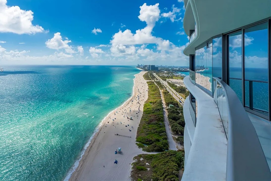 The Ritz-Carlton Balcony