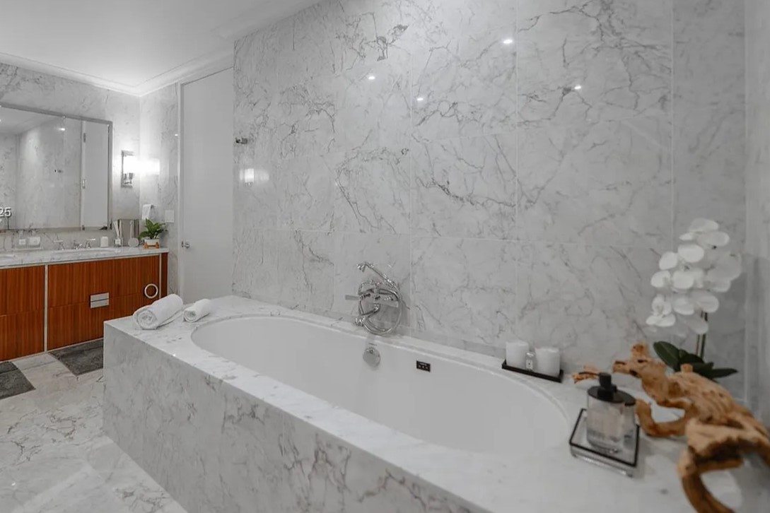 The Ritz-Carlton Bathroom