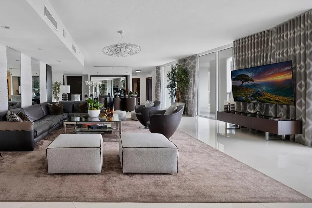 St. Tropez Condo