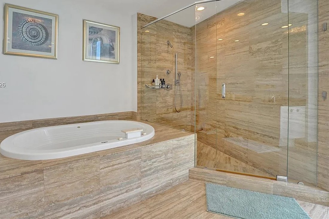 Trump Tower III Bathroom