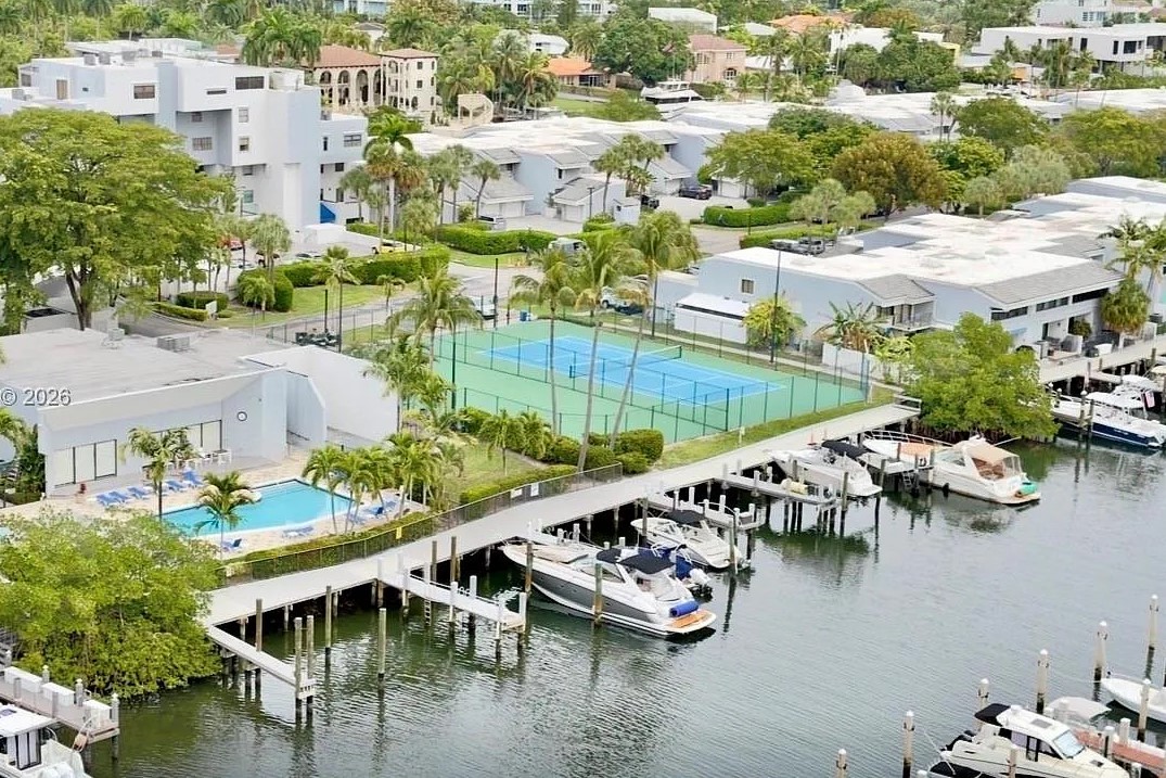 Poinciana Island Pool and Tennis