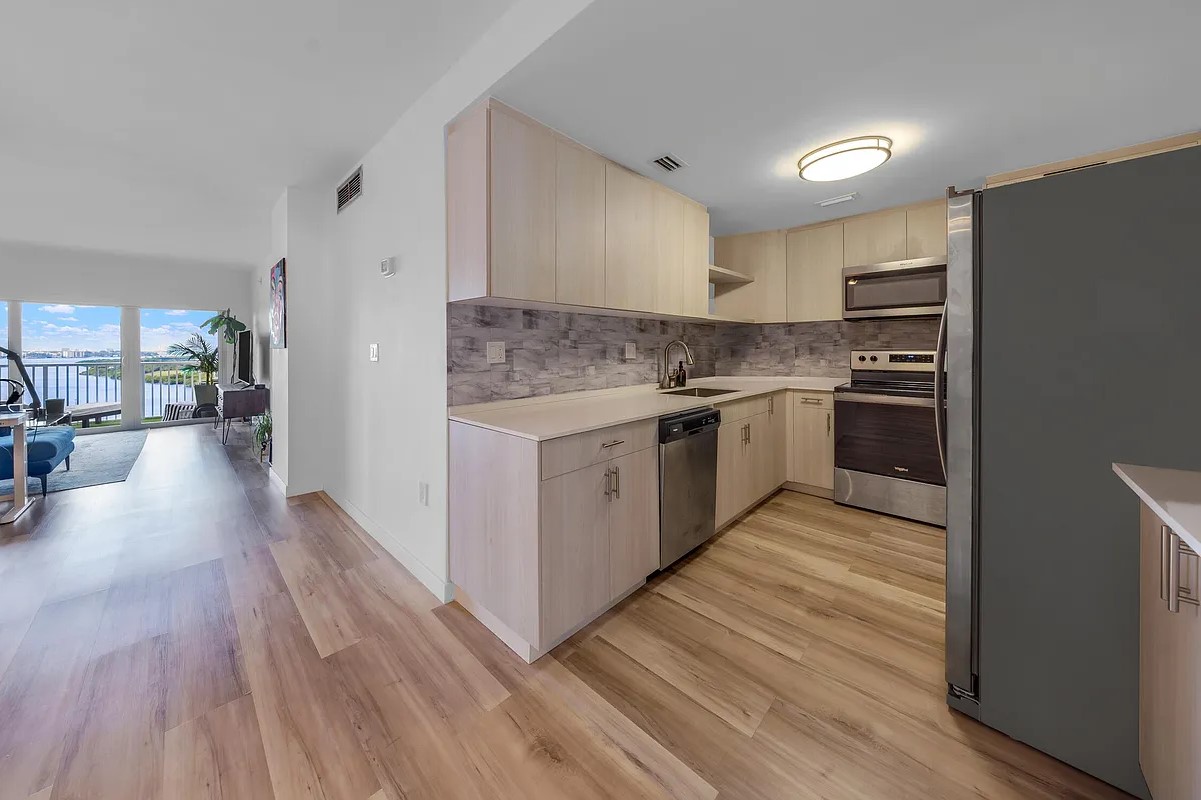 Arlen House Kitchen