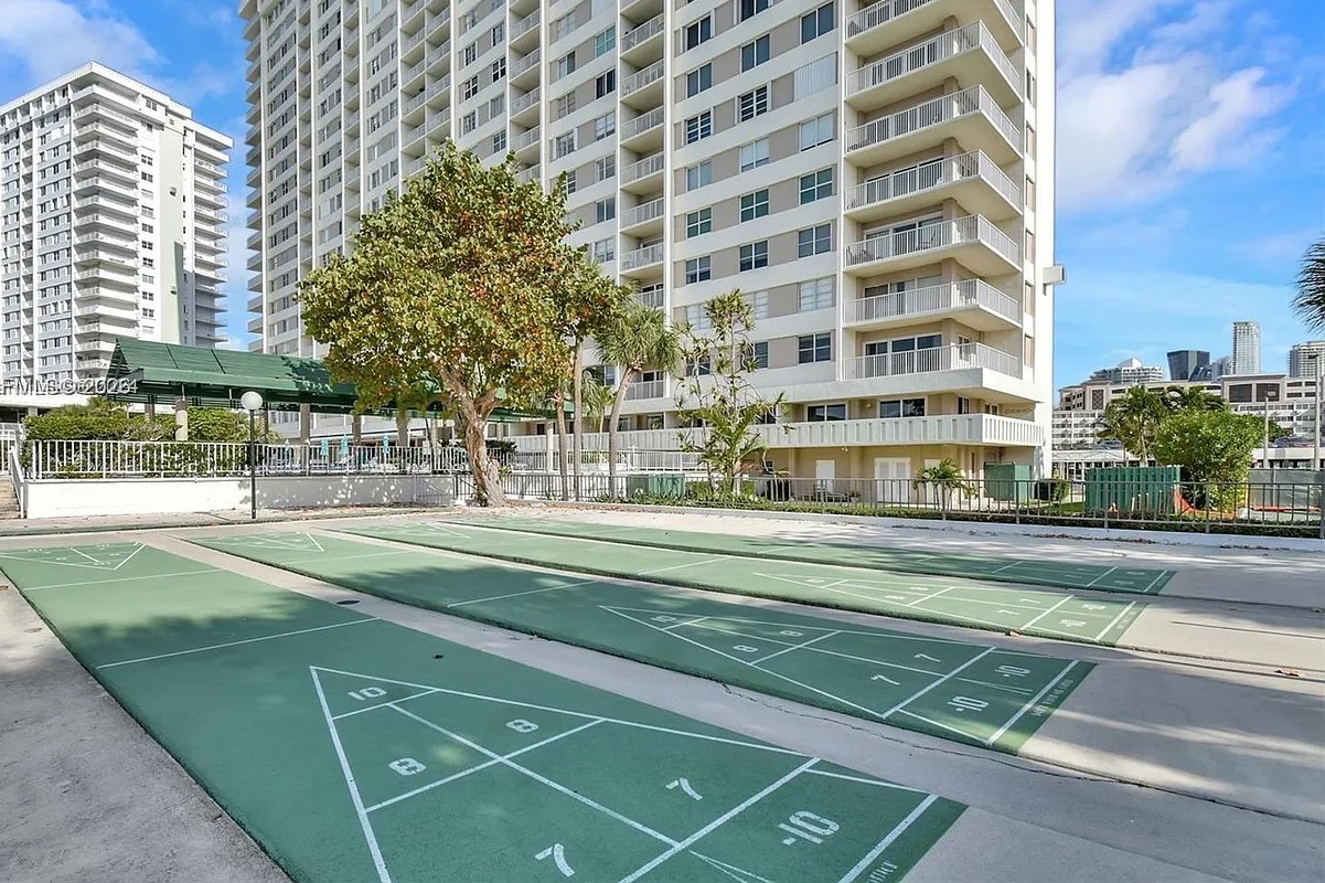 Arlen House Shuffleboard Courts