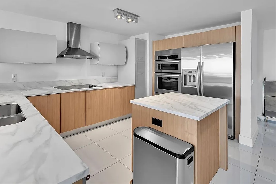 Hidden Bay Kitchen
