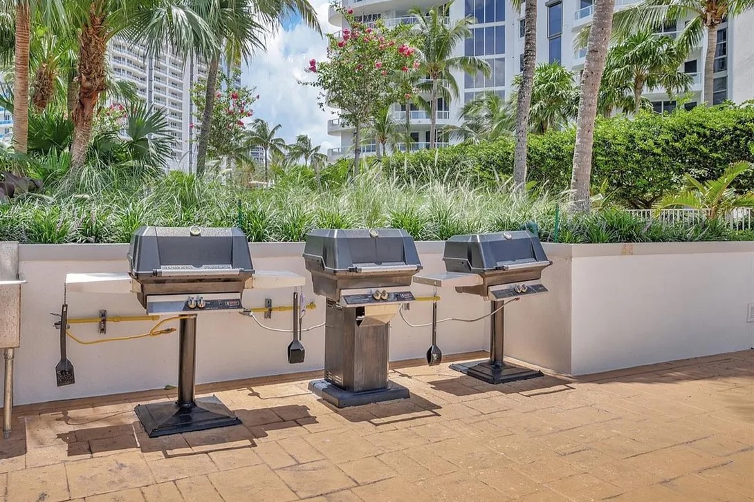 Atlantic I Outdoor BBQ Area