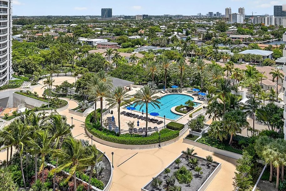 Atlantic II Pool