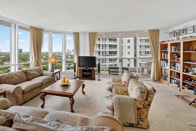 Atlantic II Living Area