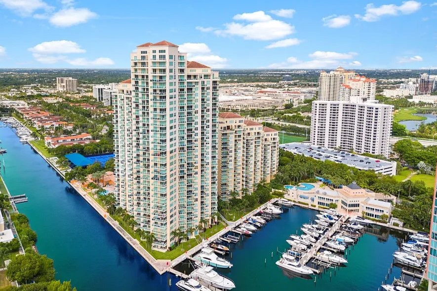 Aventura Marina One | Water View