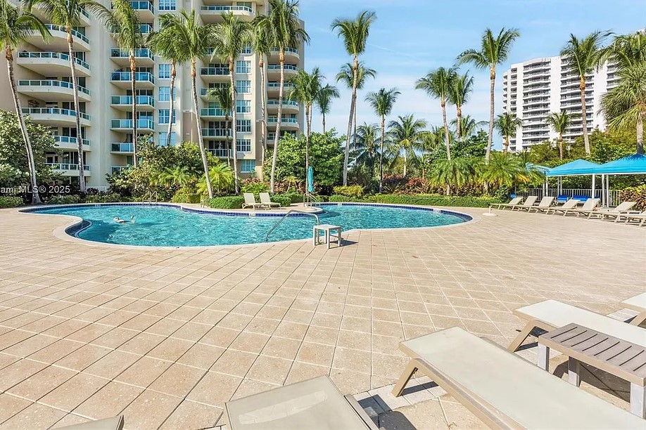 Aventura Marina II Pool