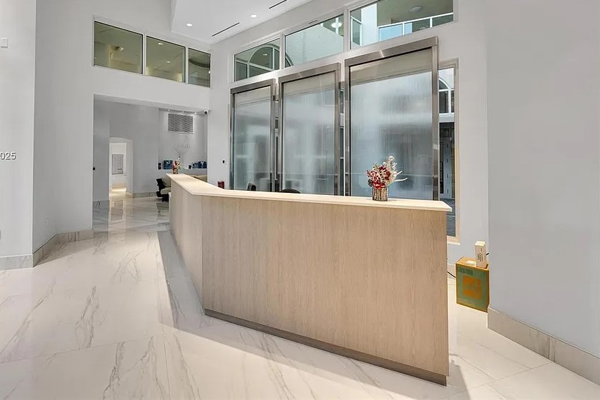Aventura Marina II Lobby