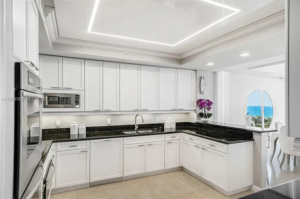 Estates of Acqualina Kitchen