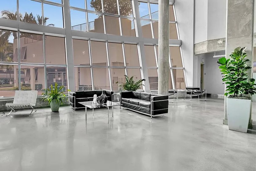 Uptown Marina Lofts Lounge