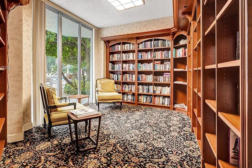 Mystic Pointe 300 Reading Area