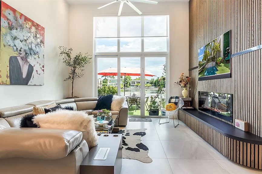Courtyards at The Point Living Area