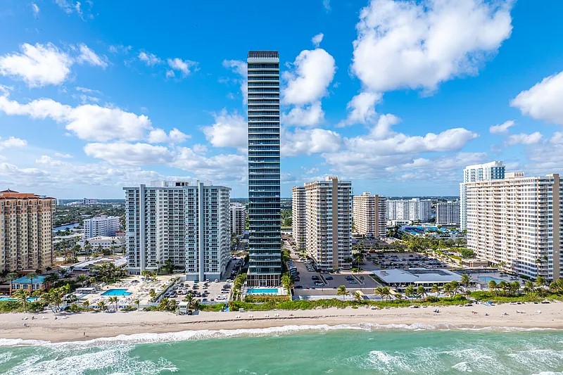2000 Ocean | Hallandale Beach, FL