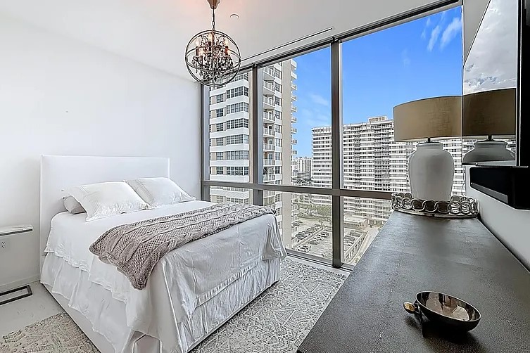 2000 Ocean Bedroom