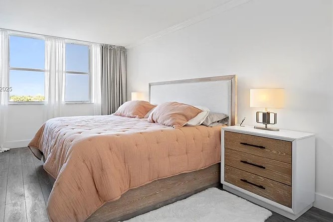 Peninsula I Bedroom