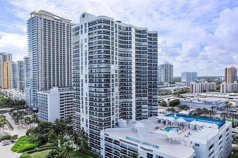 Sands Pointe Tower
