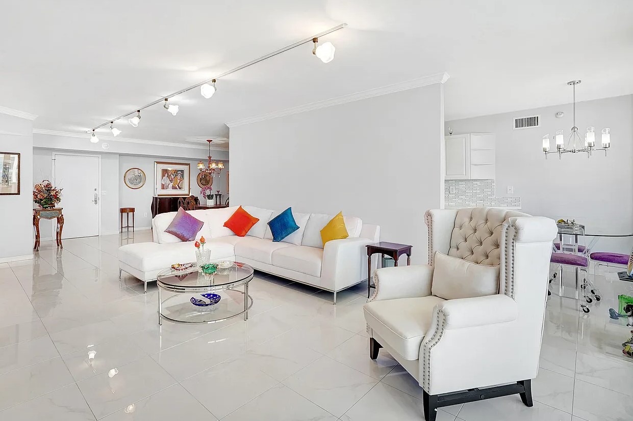 Sands Pointe Living Area