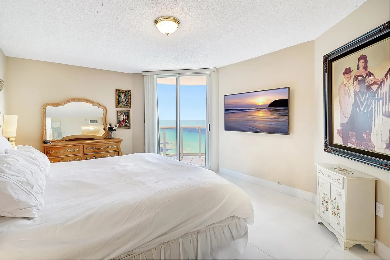 Sands Pointe Bedroom