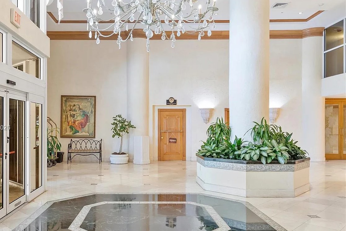 Sands Pointe Lobby
