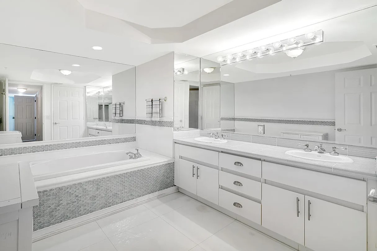 Sands Pointe Bathroom