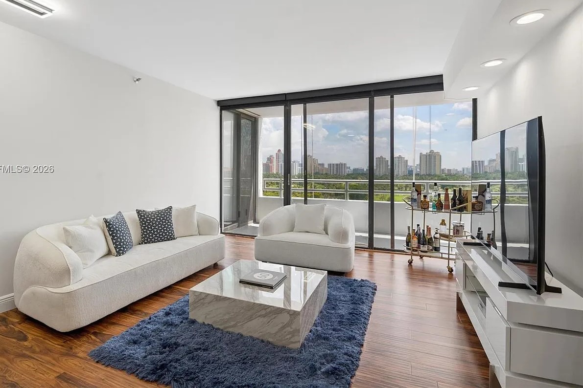 Alaqua Living Area