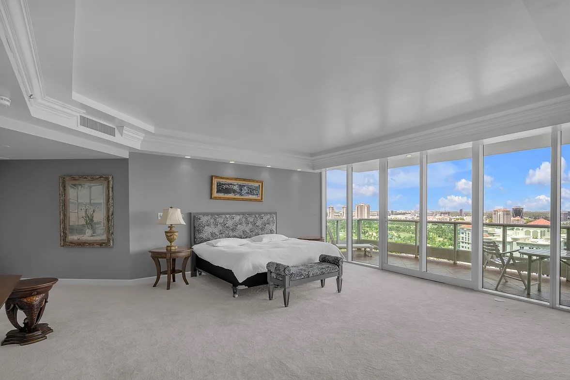 Porto Vita bedroom