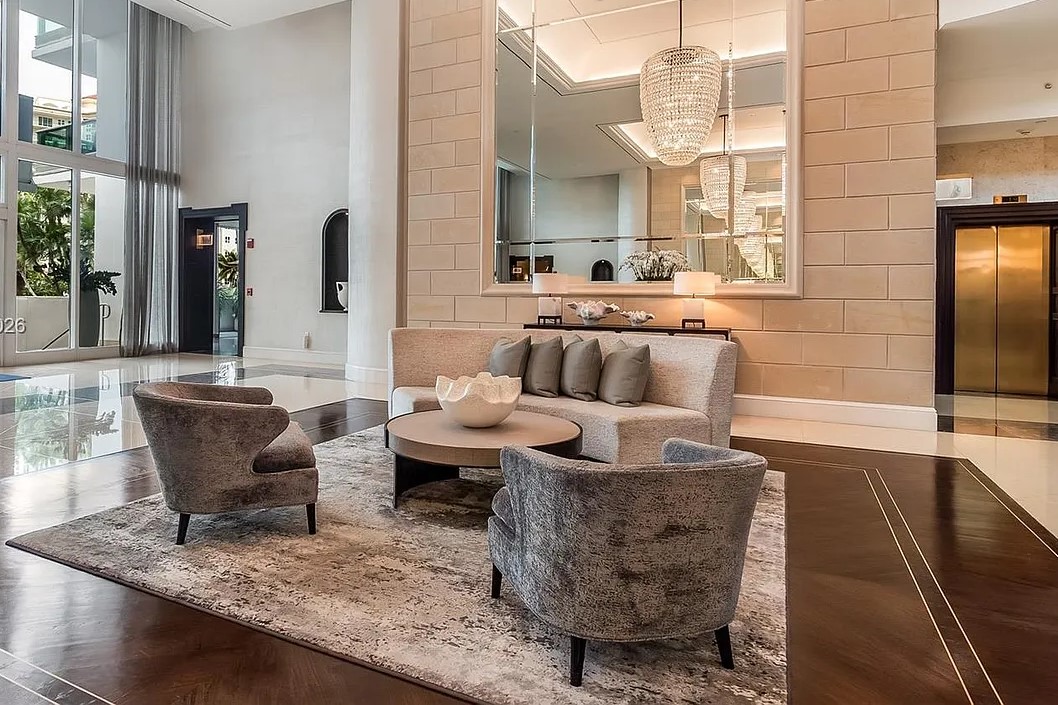 Porto Vita Lobby