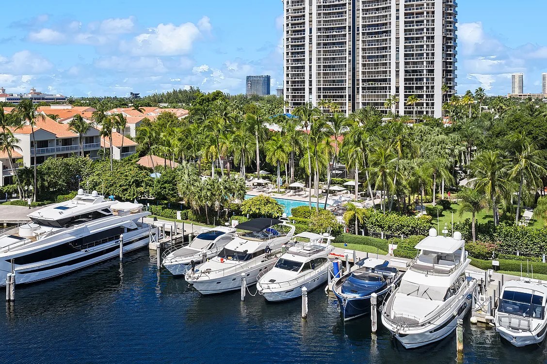 Harbor Towers Boat Dock