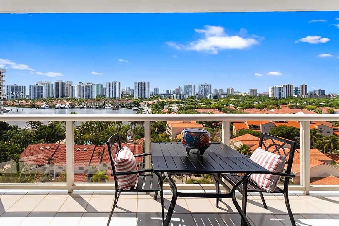 Harbor Towers Balcony