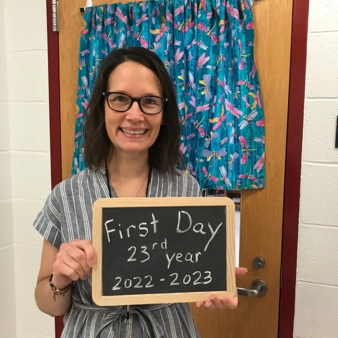 Diane Marthaler elementary teacher and reading specialist classroom photo