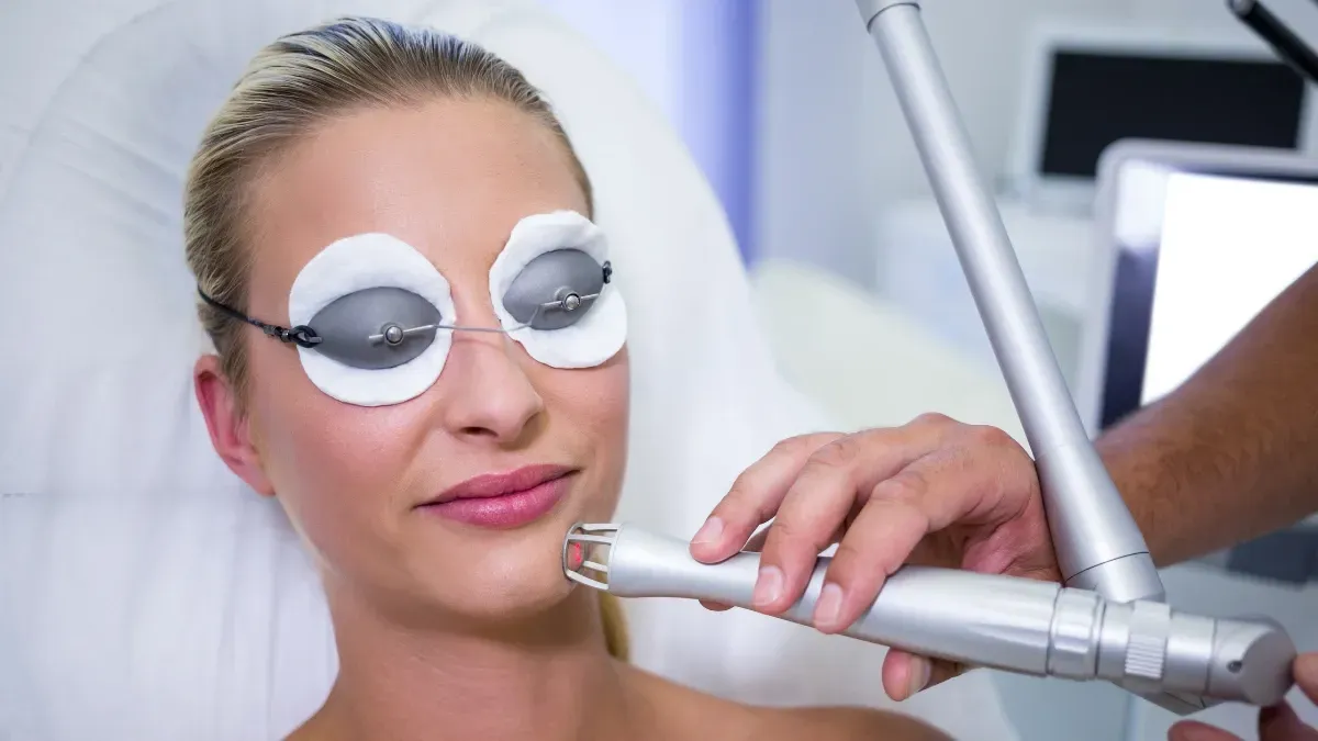 Revitalize skin with Fotona 4D Laser Treatment in Dubai by expert Dr Mayur Bhobe. Non-surgical lifting & volumizing for a youthful glow.