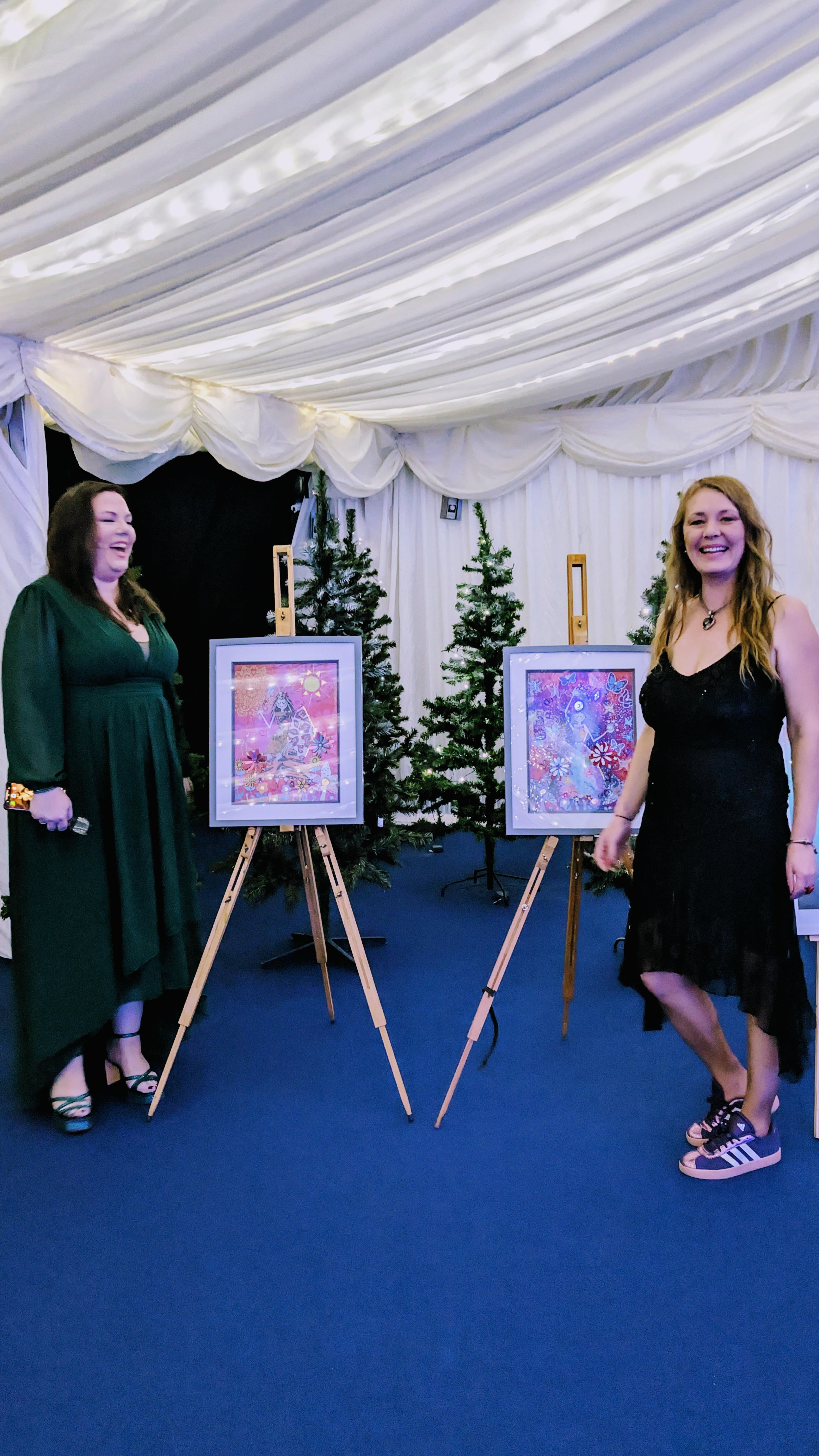 Janine Tonkin Art supports a charity called Kaleiodoscopic who support adults and children who have been exposed to domestic abuse.