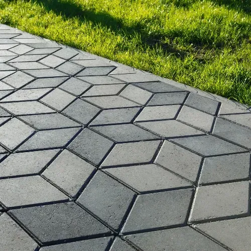 Concrete pavers installed in Sugar Land, TX, for durable walkways and enhanced curb appeal.