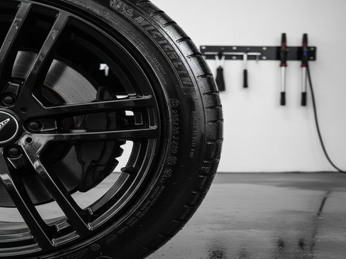 Bellefonte, PA Tire Dressing