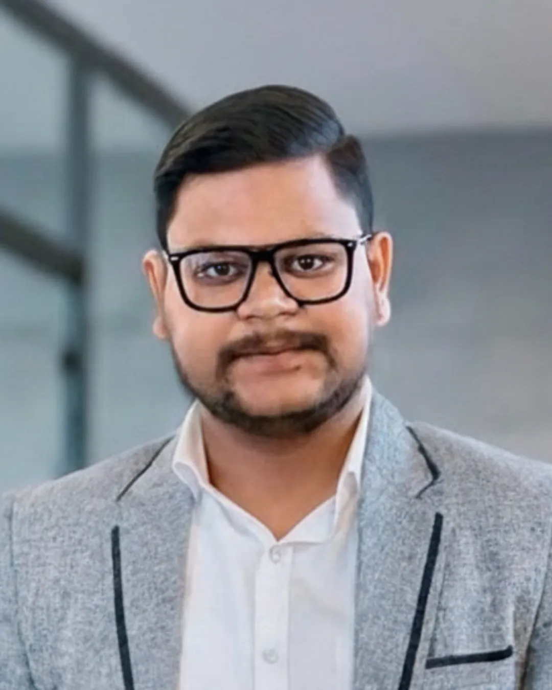 Vipul | B2B Specialist | Market Minds Creative